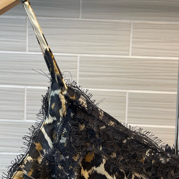 🍀3 FOR $15🍀 | Nordstrom BP | Leopard | Satin Cami | Black Lace | Medium EUC - Picture 7 of 9